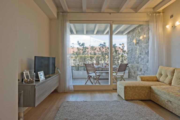 Others 3, Warda A6 Apartment, Brescia