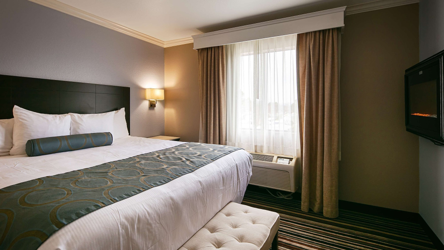 Bedroom 3, Best Western Plus Diamond Valley Inn, Riverside