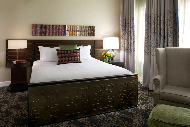Bedroom 3, Kimpton HOTEL VINTAGE SEATTLE by IHG, Seattle