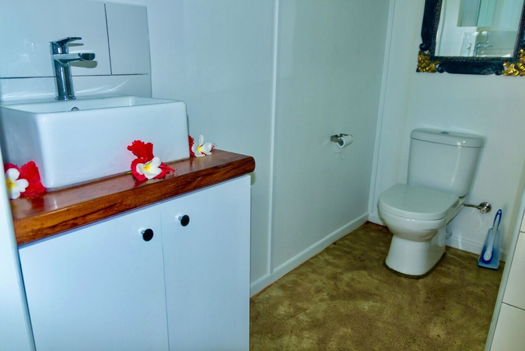 Bathroom, Tropical Haven, Port Vila