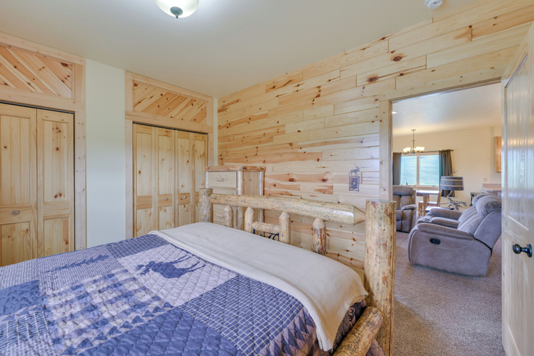 Bedroom 3, Rural Divide Cabin w/ Mountain Views!, Silver Bow
