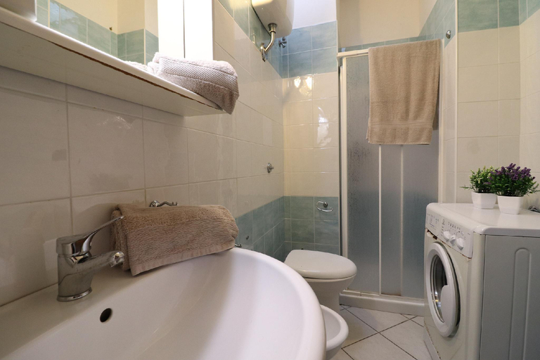 Bathroom 2, Casa vacanze arianna Otranto centro, Salento 6 posti, Lecce
