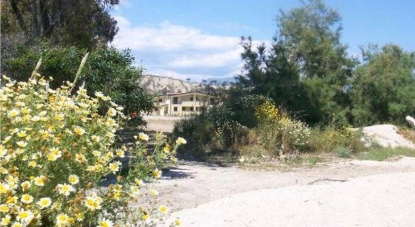 Others 5, Caulonia, 2 bed 1st Floor Apartment Close To Beach, Reggio Di Calabria