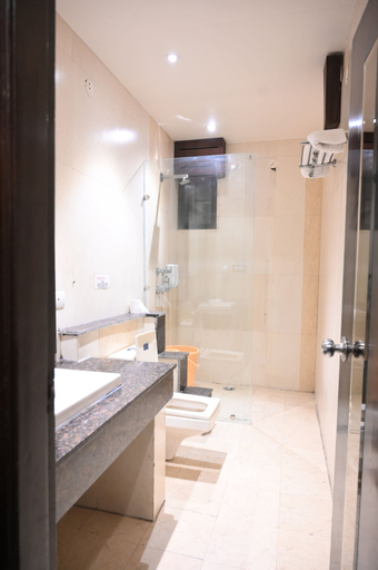 Bathroom 5, Hotel BR Inn, Panipat