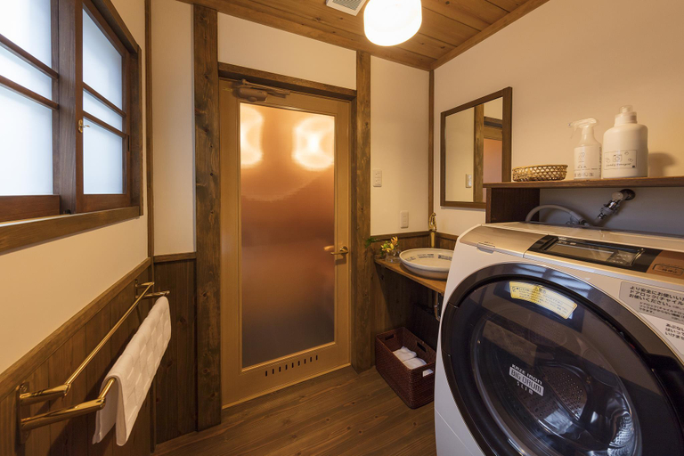 Bathroom 3, Garaku-an, Kyoto