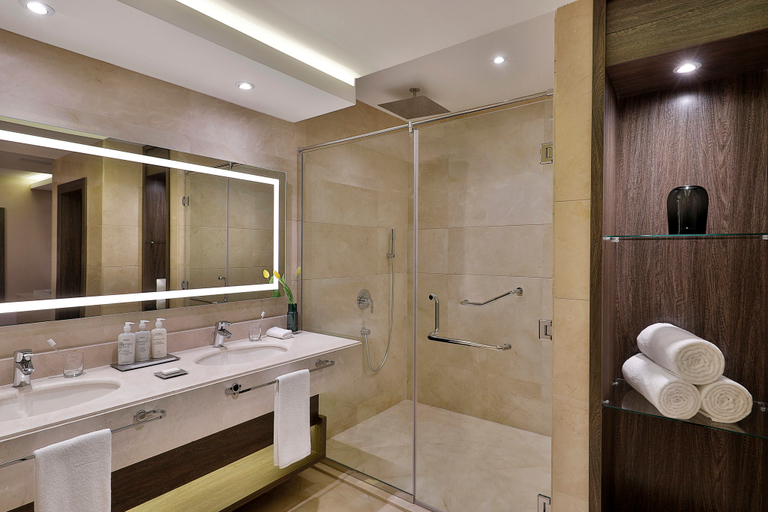 Bathroom 4, voco AL KHOBAR by IHG, Al Khobar