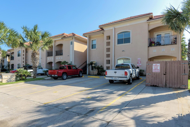 Exterior & Views 2, Steps From Padre Blvd, Less Than 1 Block to Beach!, Cameron
