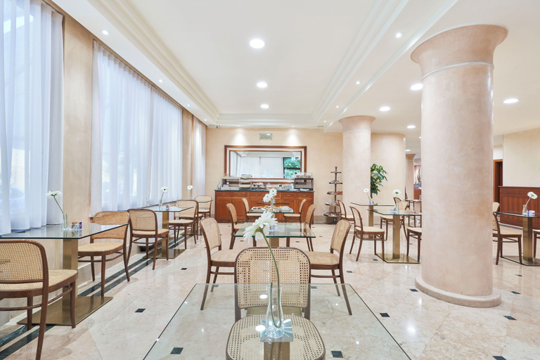 Food & Drinks 4, Hotel Cyrano, Varese