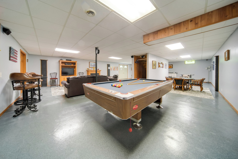 Food & Drinks, Secluded Ohio Getaway on 65 Acres!, Ashtabula