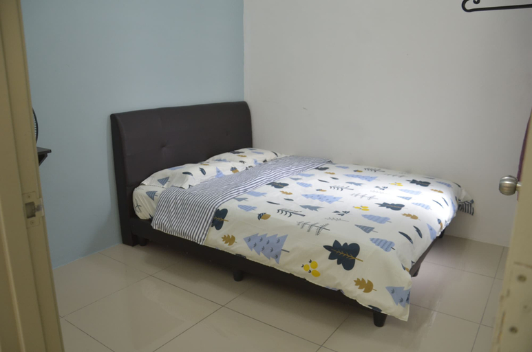 Bedroom 2, The Woodz Homestay - 2 Storey House, Cameron Highlands
