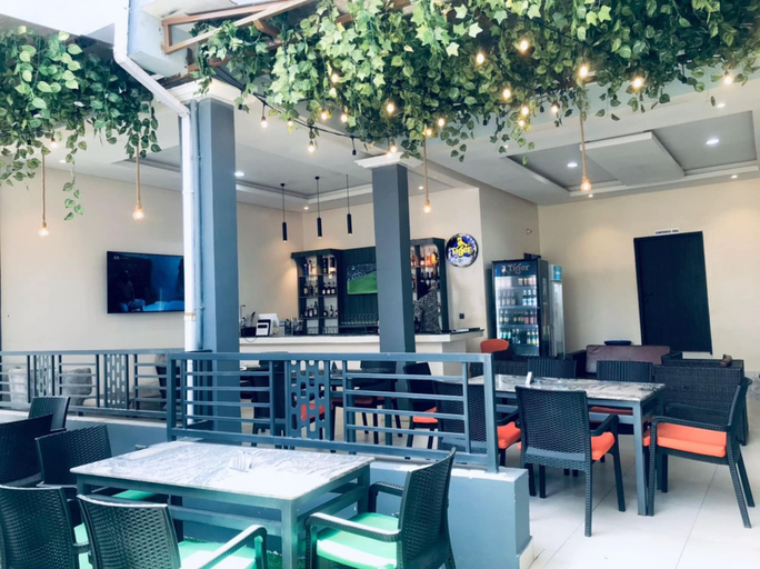 Food & Drinks 5, Eleventh House Hotel & Suites Ibadan, IbadanNorth-West