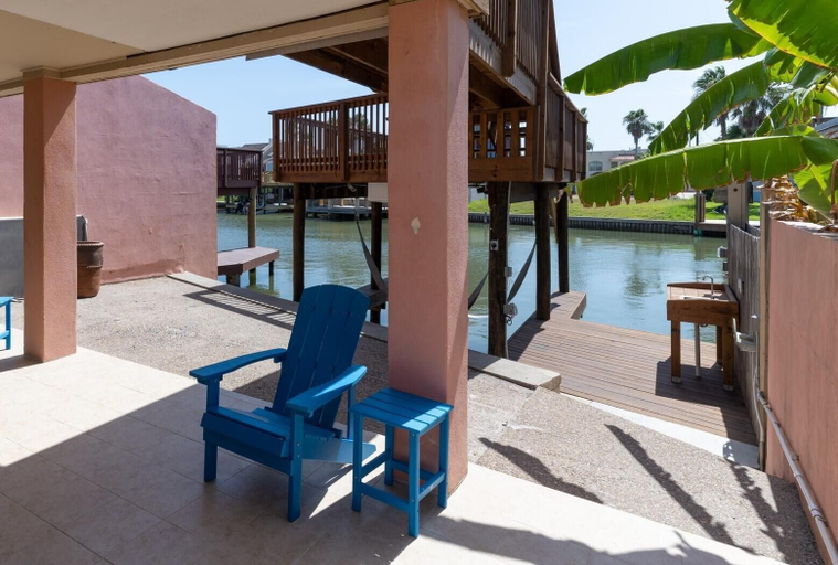 Sport & Beauty, Waterfront Townhome With Private Deck & Boat Slip!, Cameron