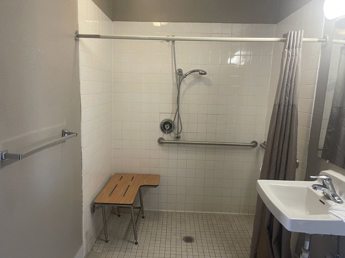 Bathroom 3, Motel 6 Denton, TX - UNT, Denton