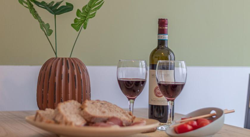 Food & Drinks 4, Galvani Apartments, Terni