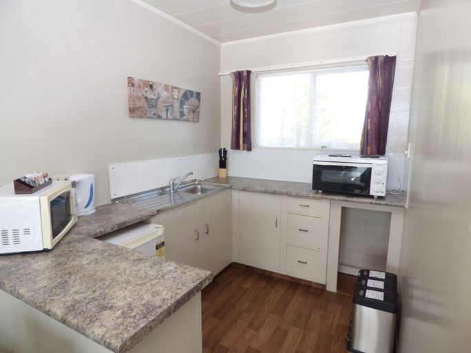Others 4, Anchor Motel, Timaru