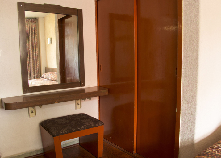 Bathroom 5, Hotel El Estadio, Mexico City