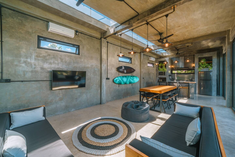 Others 5, Villa Konkrete: 3BR - Tropical Hideaway Rooftop 15 min to The Beach, Badung