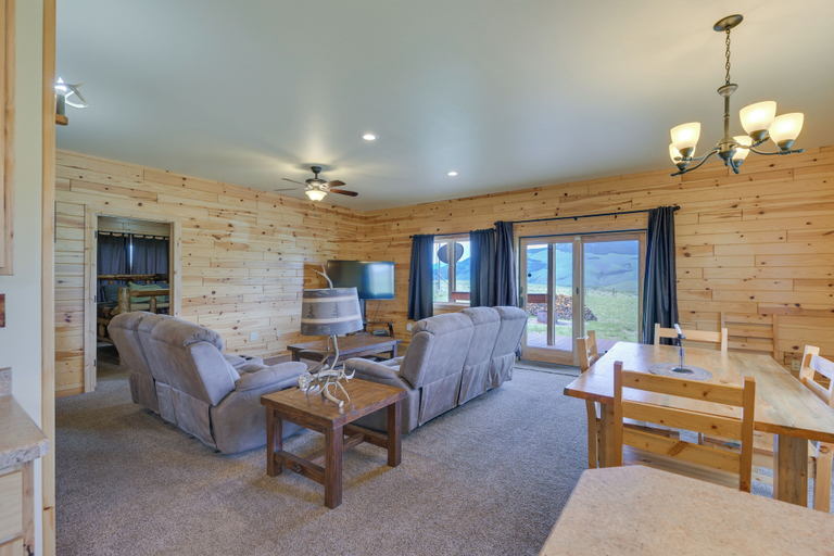 Others 5, Rural Divide Cabin w/ Mountain Views!, Silver Bow