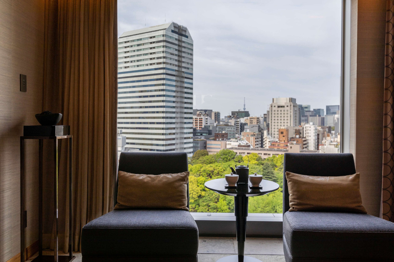 Exterior & Views 9