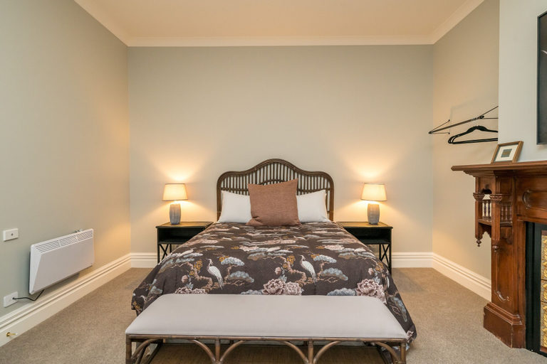 Bedroom 2, Inner City Elegance on Stuart Street, Dunedin