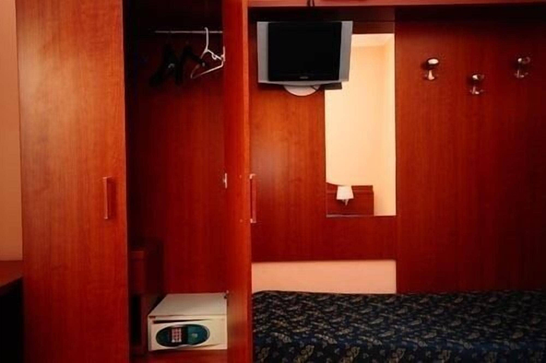 Bedroom 2, Termini Station Rooms, Rome