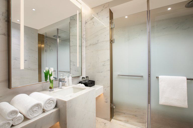 Bathroom 5, HUALUXE Hotels and Resorts SHANGHAI CHANGFENG PARK, Shanghai