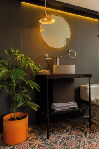 Bathroom 4, La Banksia Hotel, Quito