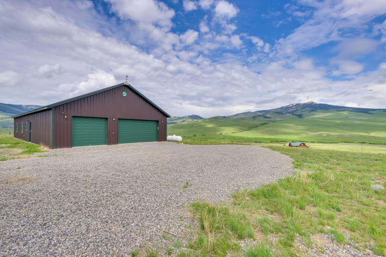 Exterior & Views 2, Rural Divide Cabin w/ Mountain Views!, Silver Bow