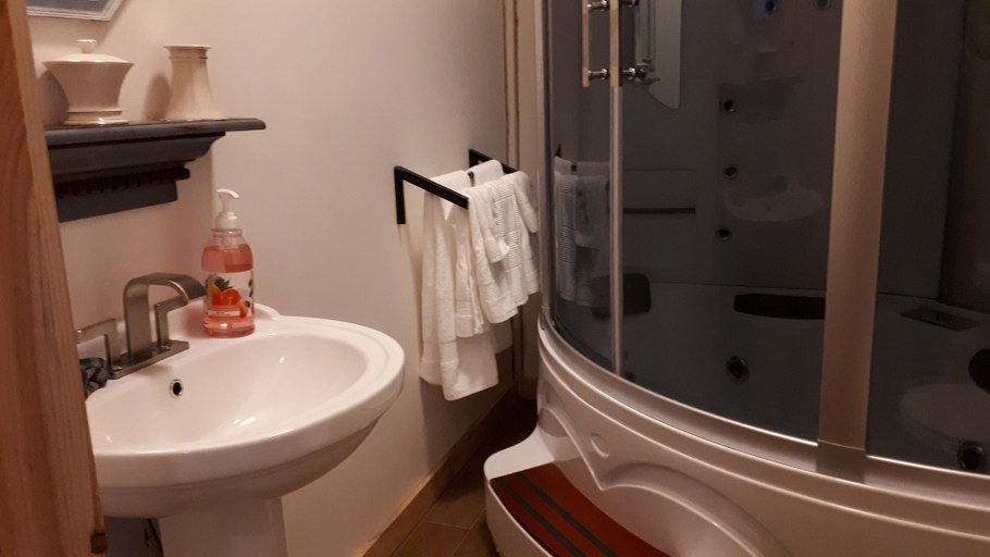 Bathroom 3, Domaine de La Giroux-ette, Le Haut-Saint-François