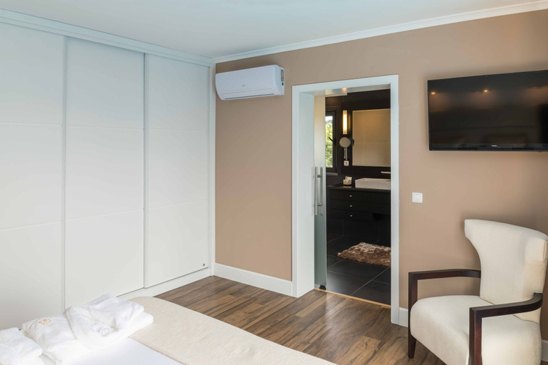 Bedroom 4, Atlantic Heritage Luxury Villa, Madalena