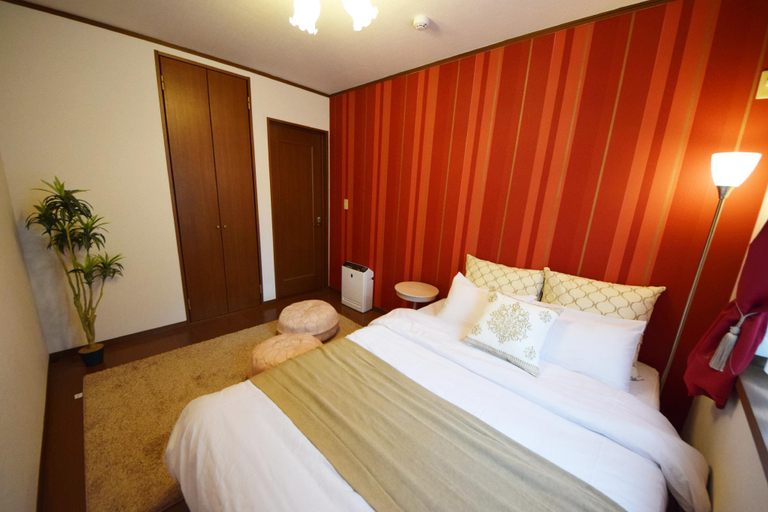 Others 5, The Nest Ikebukuro House , Toshima
