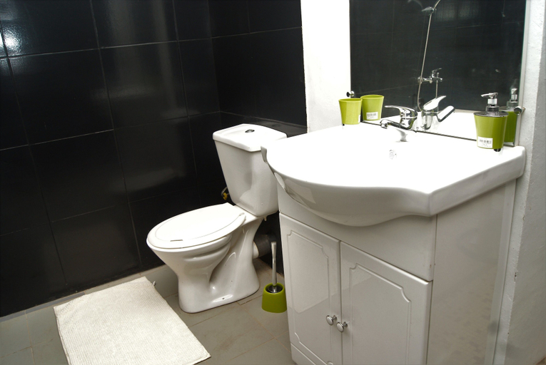 Bathroom 4, Villa Mahefa, Analamanga