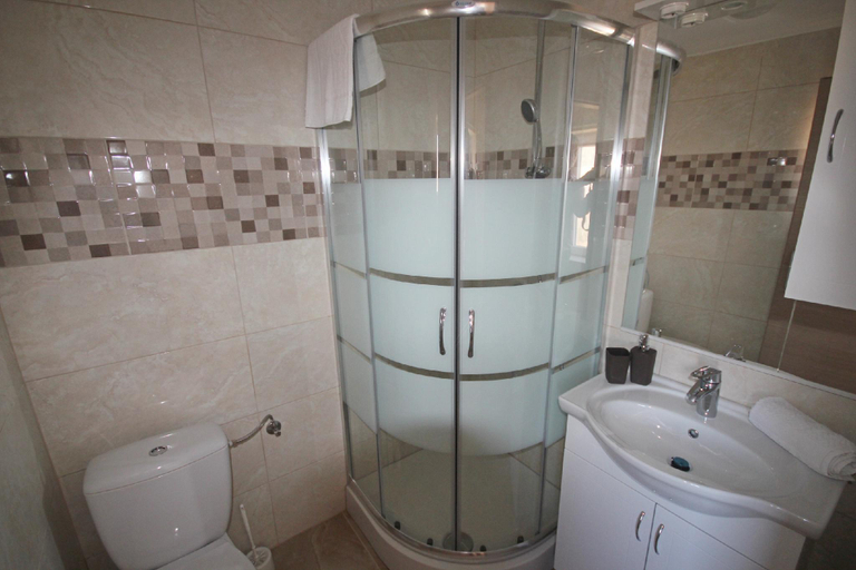 Bathroom 2, Apartment Rustica with 2 bedrooms, Ražanac