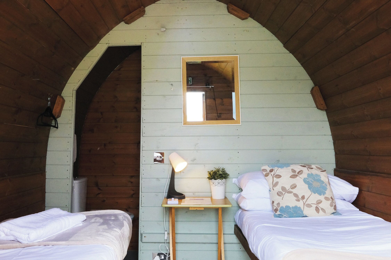 Bedroom 3, Ocean View 1 - 1 Bed Pod - Llanrhidian, Swansea