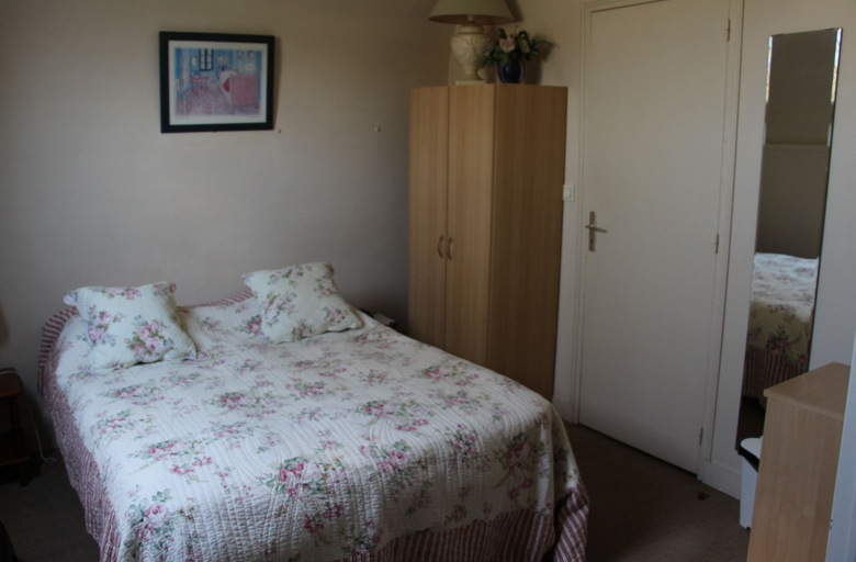Bedroom 2, Hôtel de Paris - Restaurant Bistronomy, Eure