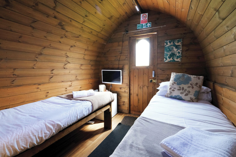 Bedroom 5, Ocean View 1 - 1 Bed Pod - Llanrhidian, Swansea