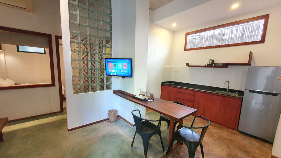 Dining Room 7