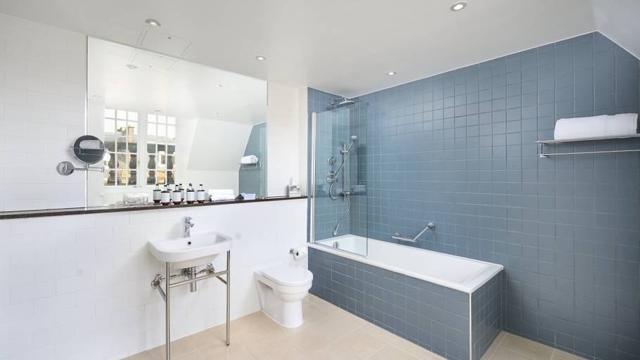 Bathroom 4, voco GRAND CENTRAL GLASGOW by IHG, Glasgow