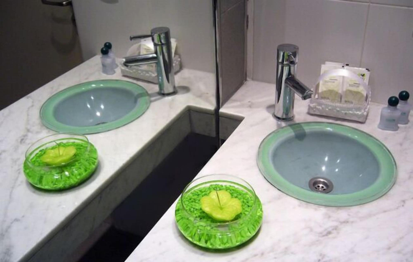 Bathroom, Redentor Apart Hotel, Capital