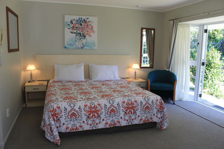 Bedroom 3, Ash Grove Boutique Motel, Far North
