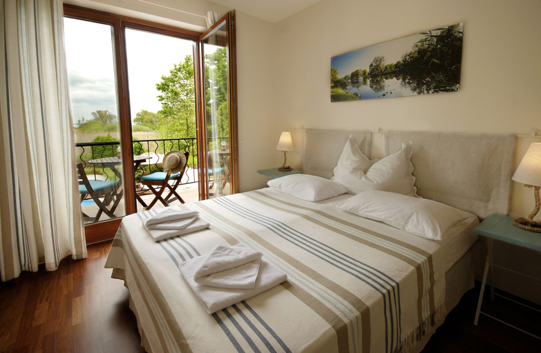 Bedroom 4, Hullám Villa, Fonyód
