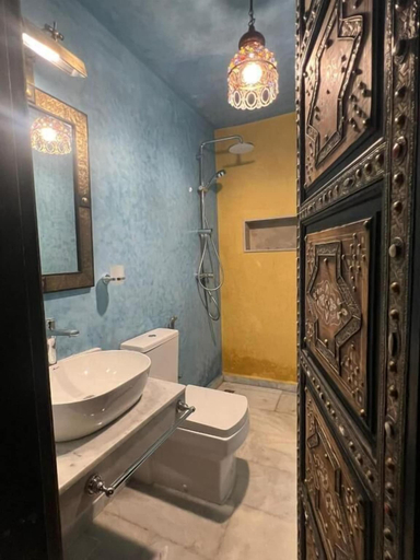 Bathroom 3, Riad Deluxe, Marrakech