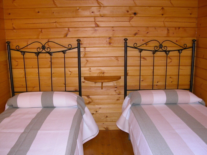Bedroom 3, Bungalows Camping Medina Sidonia, Cádiz
