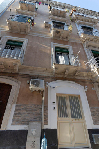 Others 5, Home ๐๐จ๐ง ๐
๐ฎ๐ฅ๐ข๐ฉ๐ฉ๐ฎ , Catania