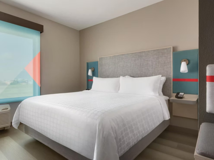 Bedroom 3, avid hotel FAYETTEVILLE WEST by IHG, Washington