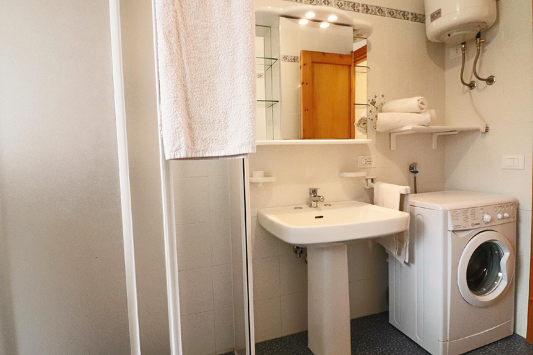 Bathroom 3, Nice House Cecilia in Otranto, Lecce