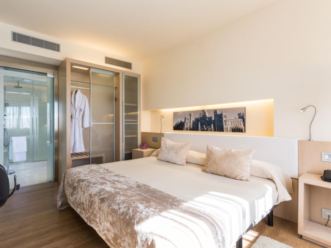 Bedroom 3, voco MADRID - RETIRO by IHG, Madrid