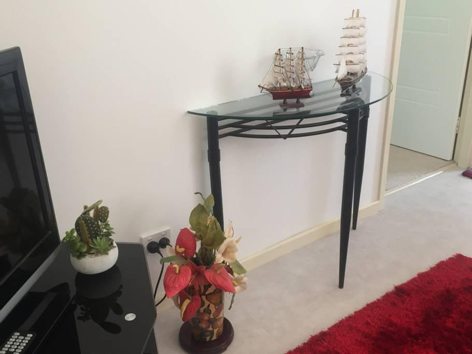 Bright & Beautiful Home on the Hills!, Armadale