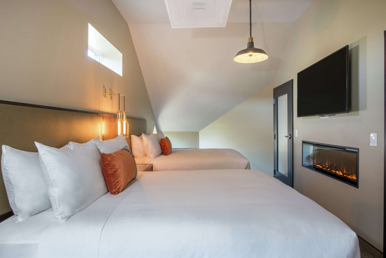 Bedroom 3, Hotel Saranac Curio Collection By Hilton, Franklin