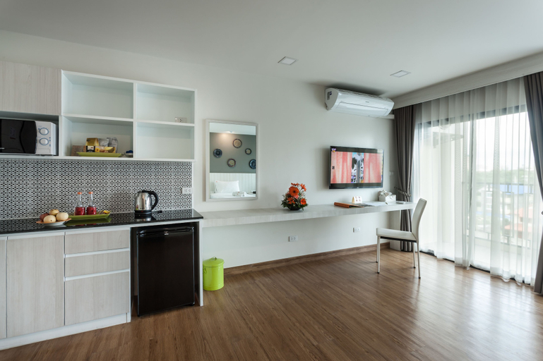 Dining Room 13